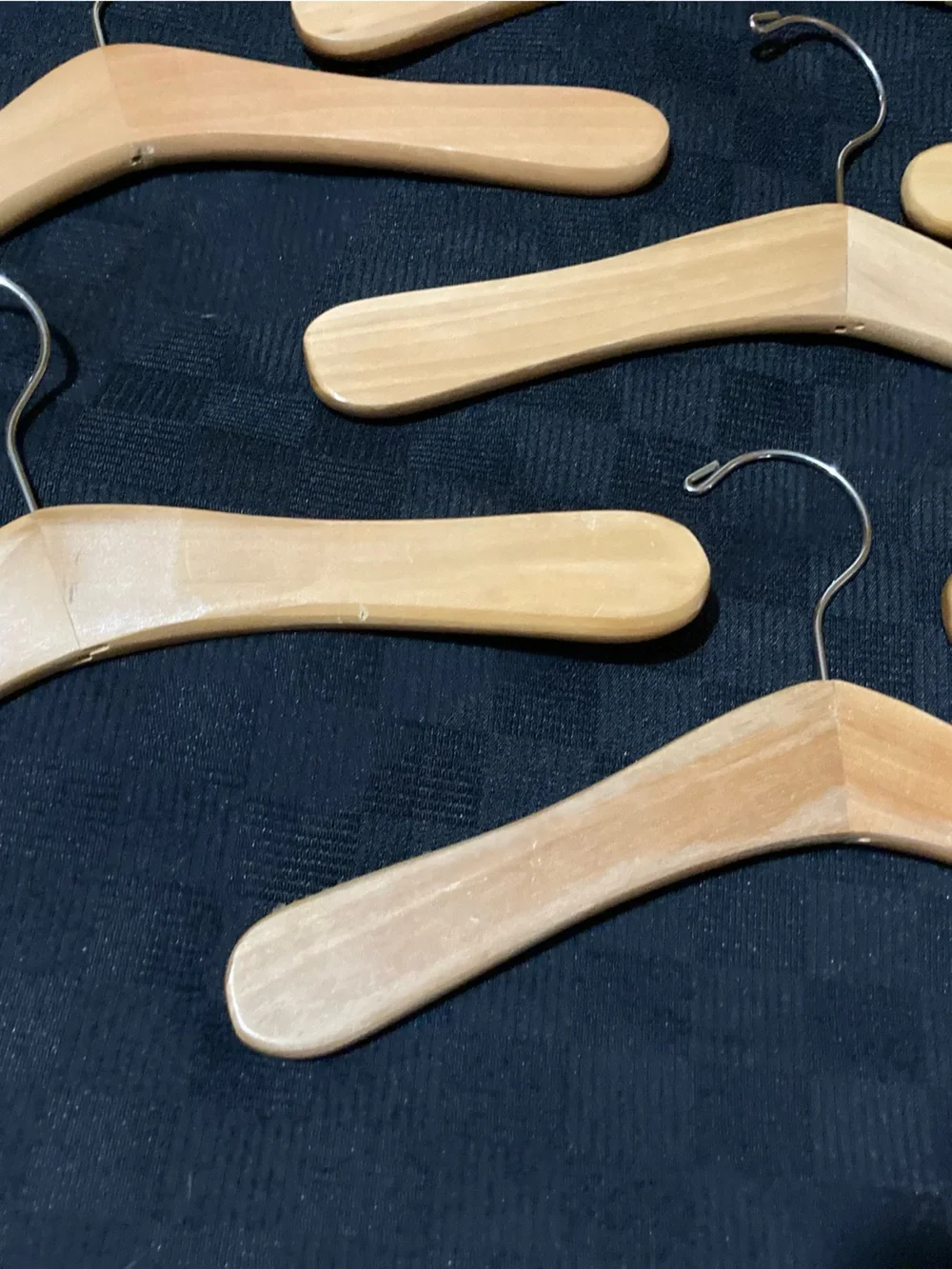The Unbranded Brand premium wooden